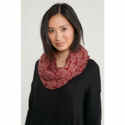 Seasalt Cornwall Red Pretty Circle Scarf -Seasalt Shop unnamed file 1771
